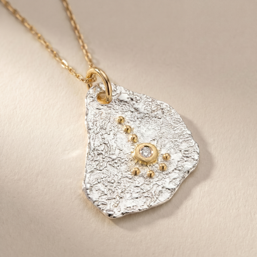 Collier luna COSMOS en argent or et diamant de la collection Luna de Mikael Coutand artisan joaillier créateur